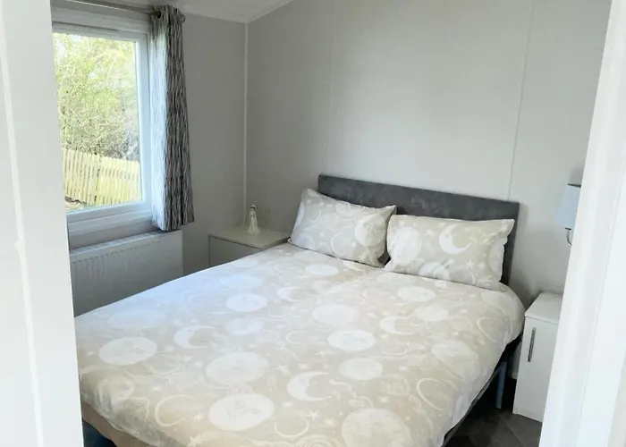 Modern Homely Chalet In Tuxford