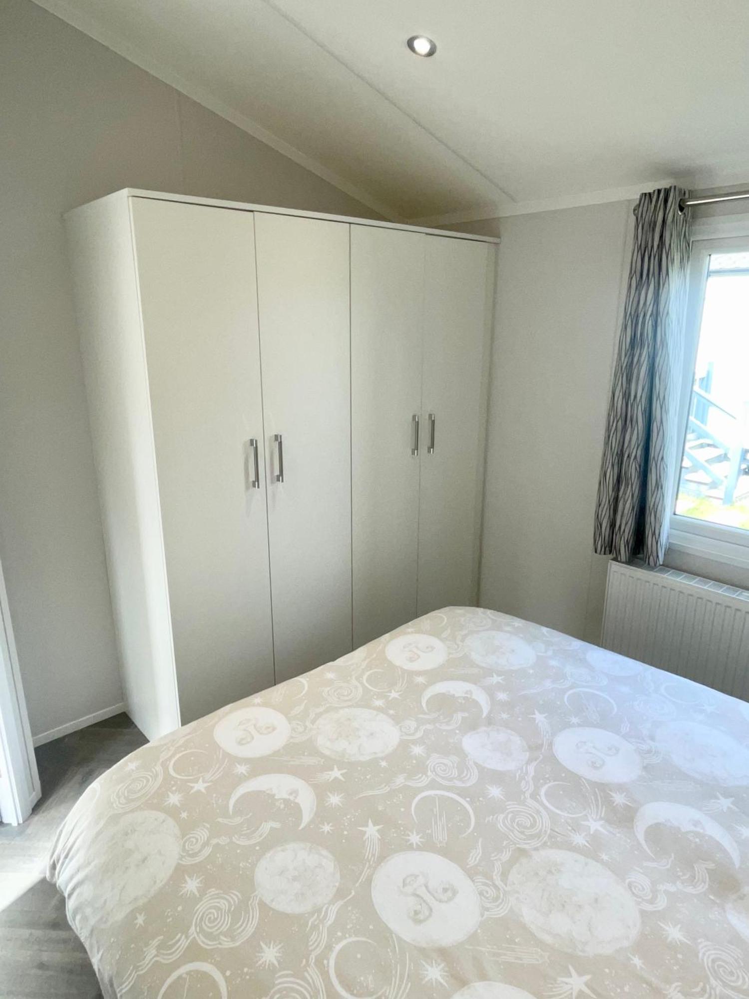 Modern Homely In Tuxford Chalet
