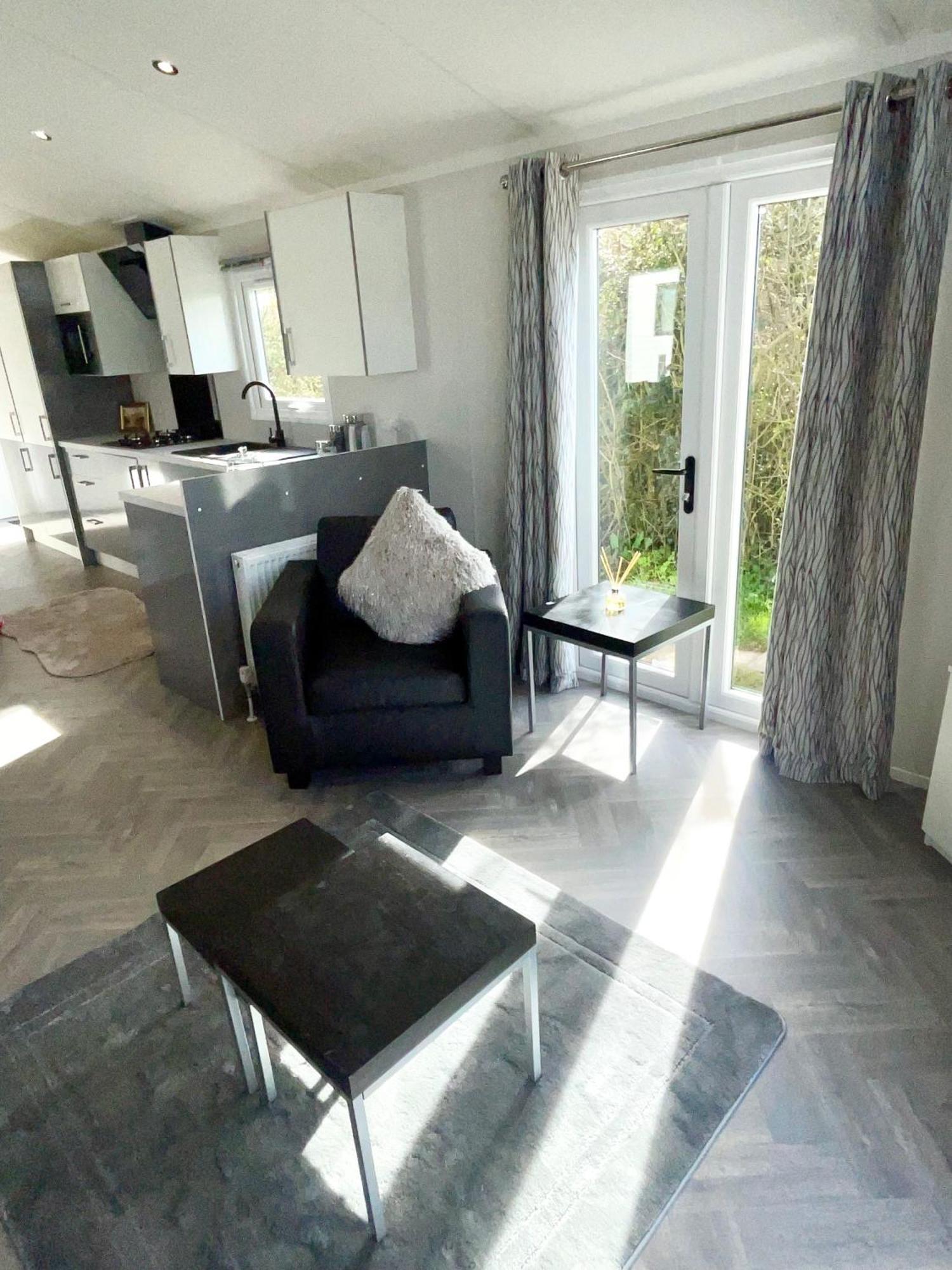 Chalet Modern Homely In Tuxford *