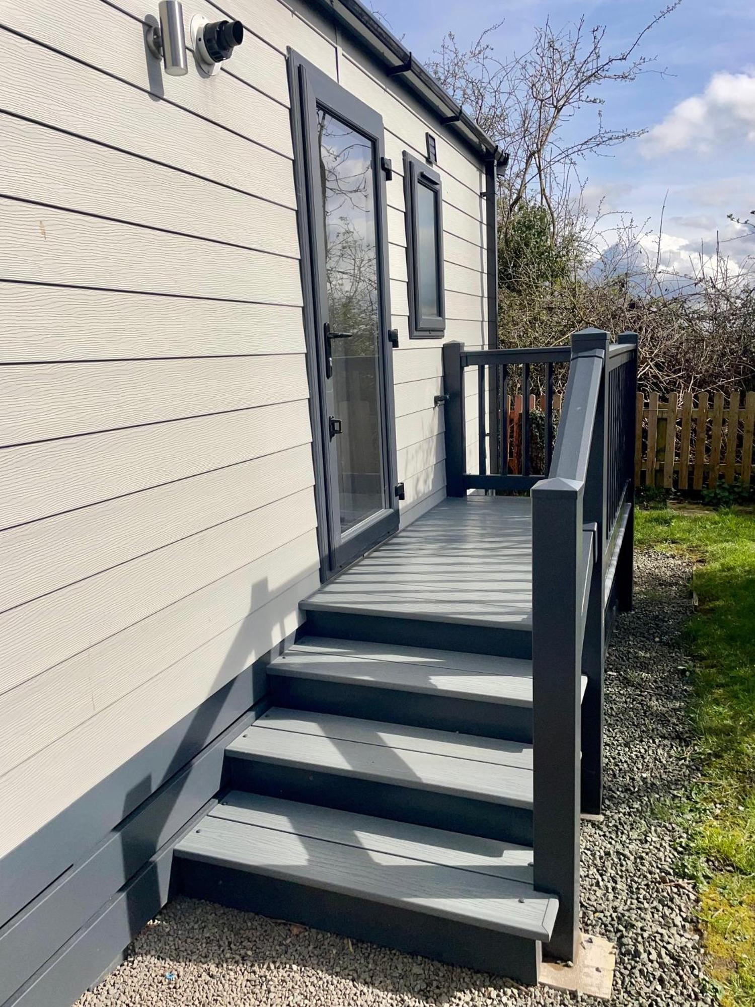Modern Homely In Tuxford * Askham (Nottinghamshire)