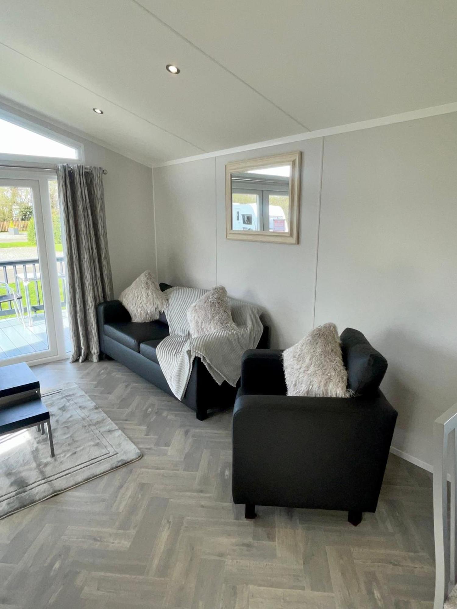 Modern Homely In Tuxford Chalet Askham (Nottinghamshire)